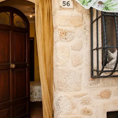 Intera Casa Con Grottino Nel Cuore Del Borgo * San Donato Val di Comino