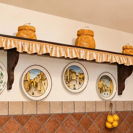 Ferienhaus Intera Casa Con Grottino Nel Cuore Del Borgo